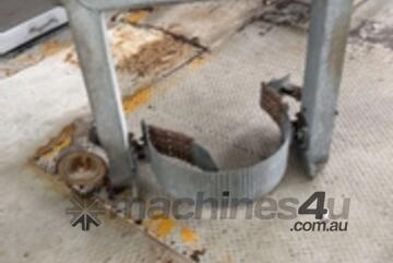 East West Engineering Swivel 205lt drum lifter