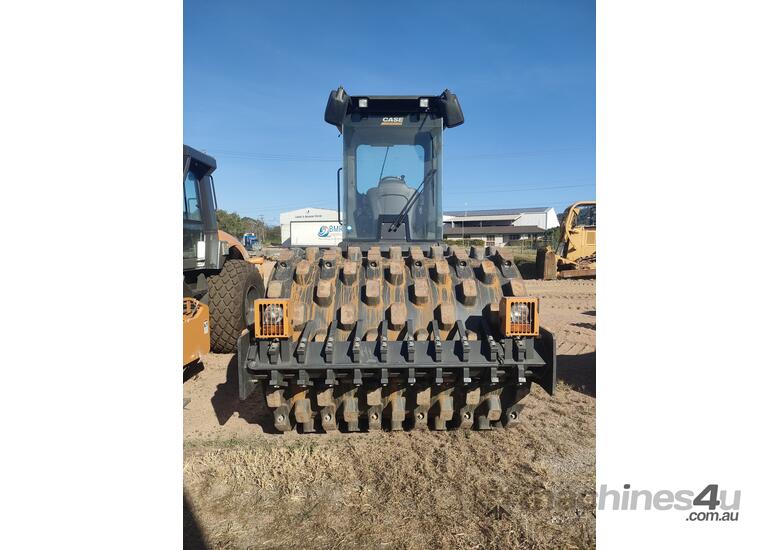 Case 1110EX-D Single Drum Roller