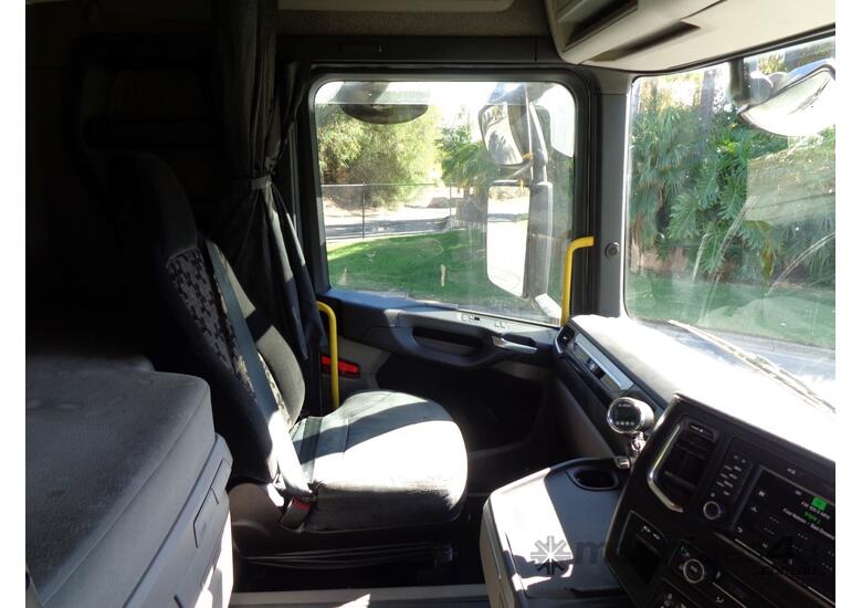 caption 2018 Scania R620A 6x4 NA Prime Mover