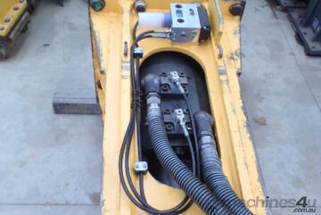 INDECO UP 7000 Rock Breaker Hydraulic Hammer Suit 32-65 Tonner INDECO UP 7000 Rock Breaker Hydraulic Hammer Suit 32-65 Tonner