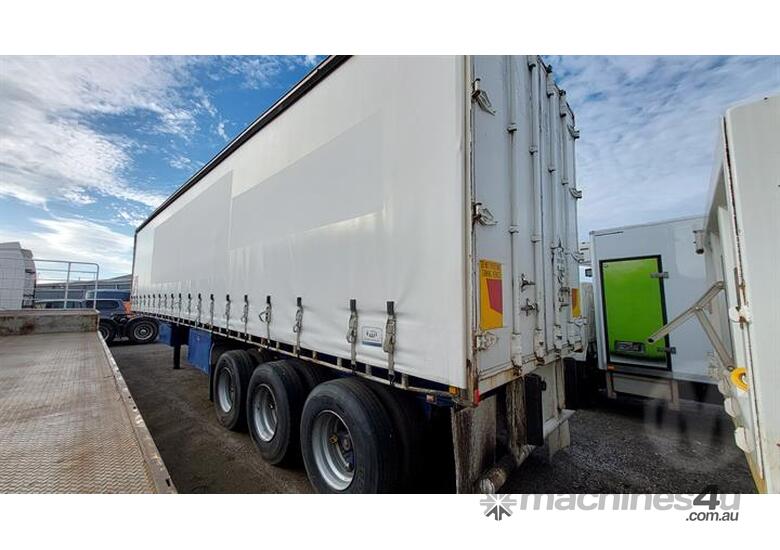 caption Freighter 253