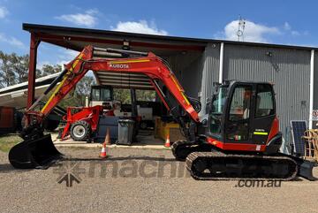 Kubota 2019   Kx080-3S