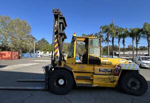 Omega - Hunter Plant Hire - 16 tonne forklift