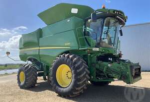 John Deere   S680 John Deere   S680