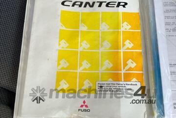 2009 Mitsubishi Fuso Canter 7/800 Service Body / Crane Truck