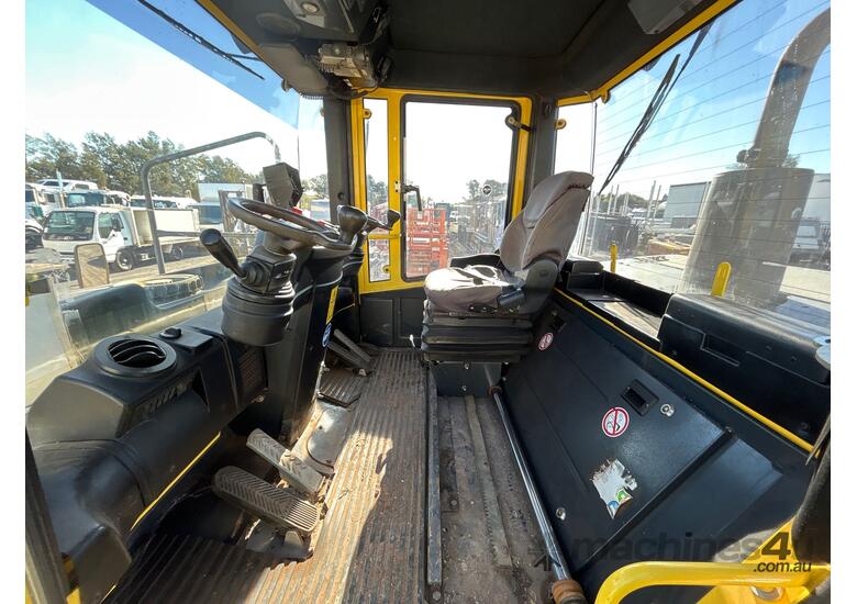 2017 Bomag BW27RH Pneumatic Roller