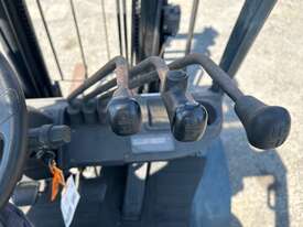 2007 Toyota 32-8FG25 Forklift - picture0' - Click to enlarge