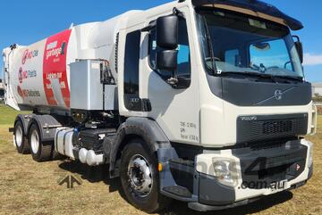 Volvo FE300 Series 3 6x4 Automatic Compactor Truck. Ex Council Volvo FE300 Series 3 6x4 Automatic Compactor Truck. Ex Council