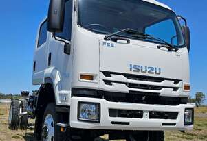 2025 Isuzu FSS 110-210 4x4 CREW Cab Chassis
