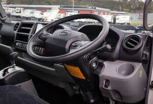 2024 Hino 300 616 Hybrid Pantech