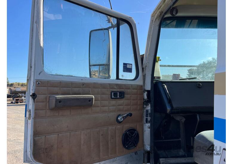 1992 International ACCO 2350E Diesel Fuel Tank