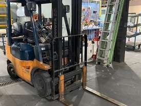 Toyota 42-7FG18 Forklift - picture1' - Click to enlarge