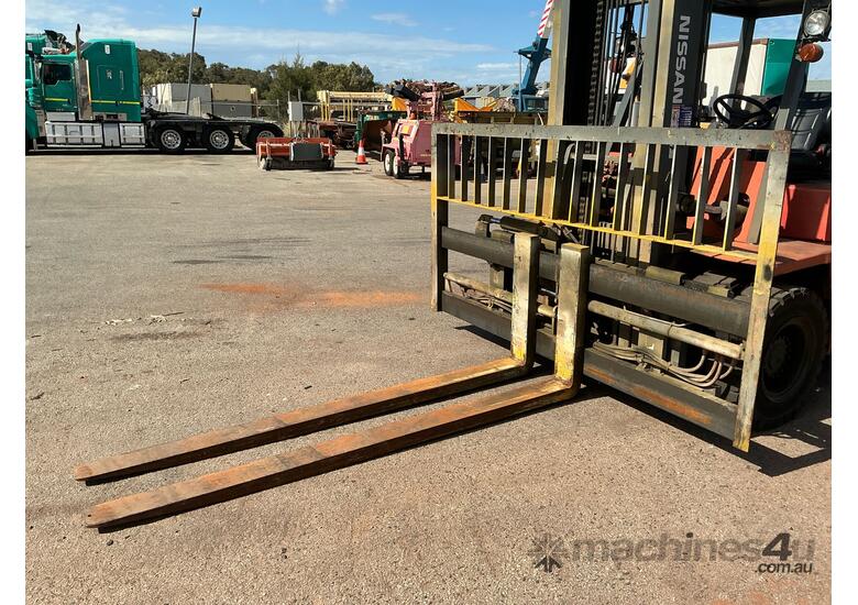 Nissan BF05H70U Forklift