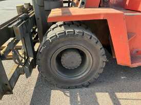 Nissan BF05H70U Forklift - picture2' - Click to enlarge