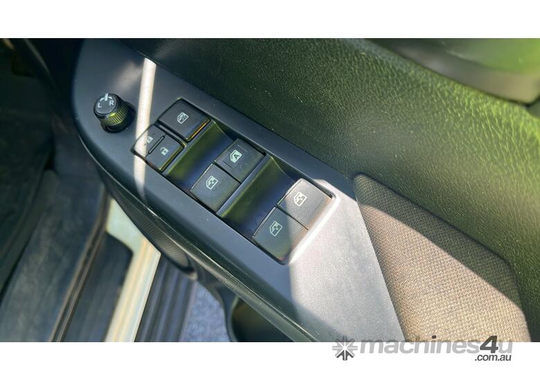 2017 Toyota Hilux  Diesel (Ex Defence)