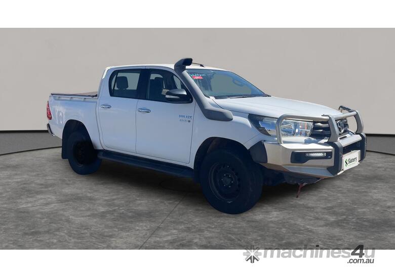 2017 Toyota Hilux  Diesel (Ex Defence)