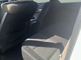 2017 Toyota Hilux  Diesel (Ex Defence) - picture2' - Click to enlarge