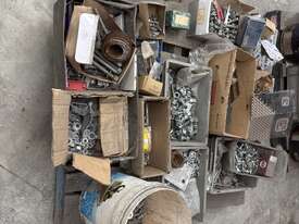 1 X Pallet of Bolts inc Bucket - picture0' - Click to enlarge