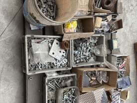 1 X Pallet of Bolts inc Bucket - picture2' - Click to enlarge