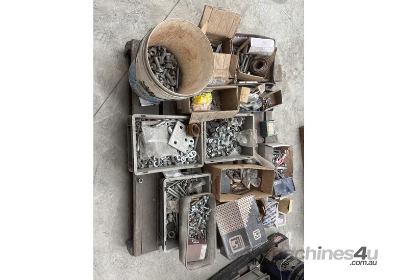 1 X Pallet of Bolts inc Bucket