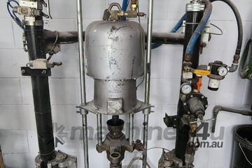 Jacky storage hopper / Graco Pump/ Liquid Bottle filling Machine/ Manuel Pallet wrap Machine