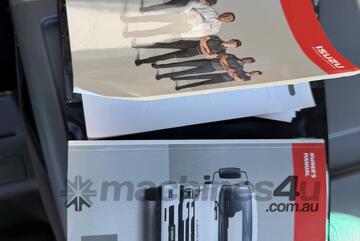 Isuzu 2023   Pantech