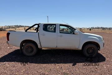 Isuzu   D-MAX 3.0TD UTILITY