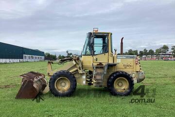 Komatsu   WA120 Wheel Loader