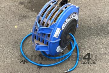 MACNAUGHT Retracta Hose Reel And Hose
