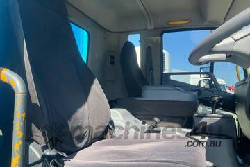 2015 Mitsubishi Fuso Fighter 2427 Curtain Sider (Missing Curtains)