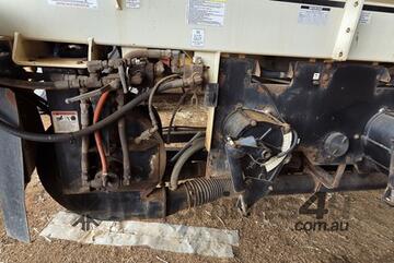 2011 Bourgault L6450AU Air Carts