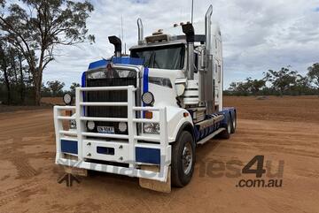 Kenworth 2010   T908