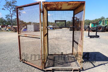 Storage cage with fork pockets