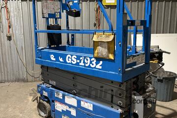 2018 Genie GS1932 Scissor Lift