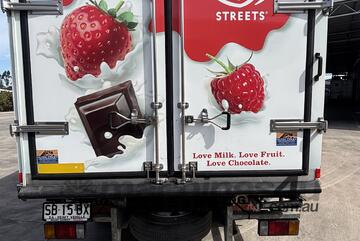 2008 Isuzu NQR 450 4x2 Refrigerated Truck