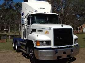 Mack CH prime mover - picture0' - Click to enlarge