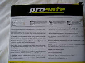 30x PROSAFE DISPOSABLE RESPIRATOR MASK - picture1' - Click to enlarge