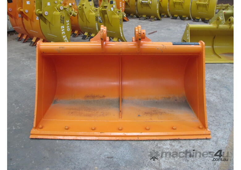  SEC 20 Ton Mud Bucket for Hitachi ZX200 - Includes Pin, 1930mm Width