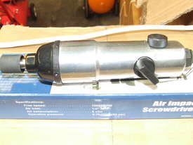 AIR COMPRESSOR AIR IMPACT SCREWDRIVER STRAIGHT NEW - picture0' - Click to enlarge