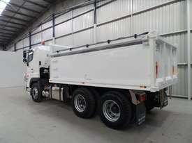 Hino FS -700 Series Tipper Truck - picture2' - Click to enlarge