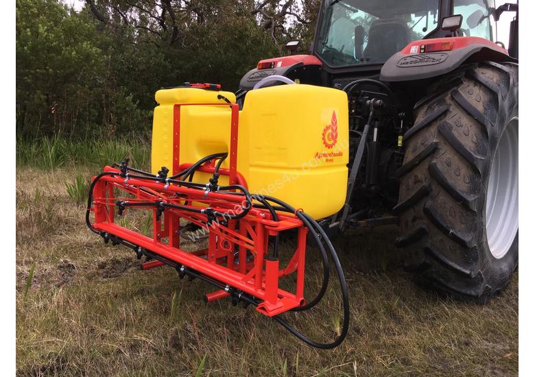 New 2016 Agromehanika 600L Tractor Sprayer with 6m folding boom Boom
