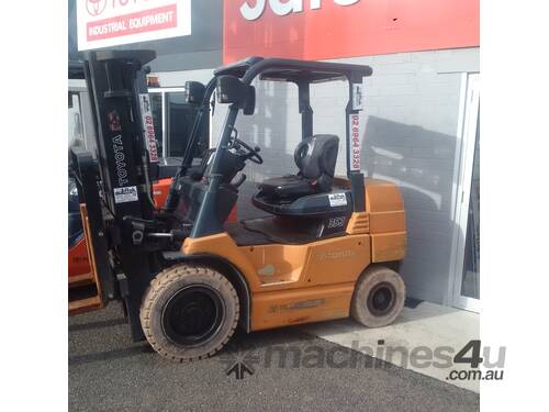HYSTER NISSAN TOYOTA  3.5TON Electric hire buy  