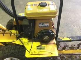 Trencher in very good condition - picture0' - Click to enlarge