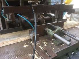 NOTCHING MACHINE - picture1' - Click to enlarge