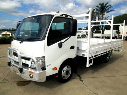 Hino 617 - 300 Series Tray Truck