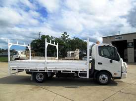 Hino 617 - 300 Series Tray Truck - picture2' - Click to enlarge