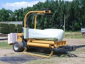 TANCO 1814S STATIONARY SQUARE & ROUND BALE WRAPPER (20 HP) - picture0' - Click to enlarge