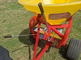 FARMTECH IPS-340 SINGLE DISC ATV SPREADER (340L) - picture2' - Click to enlarge
