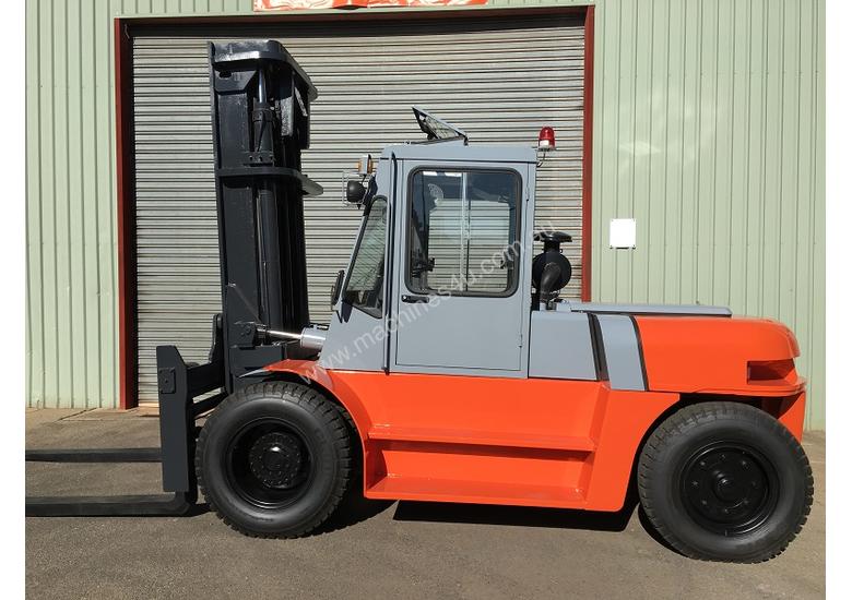 caption Used Forklift Diesel 10 ton - 40 hours only