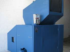 Industrial Heavy Duty Plastic Granulator with Blower 37kW - picture0' - Click to enlarge